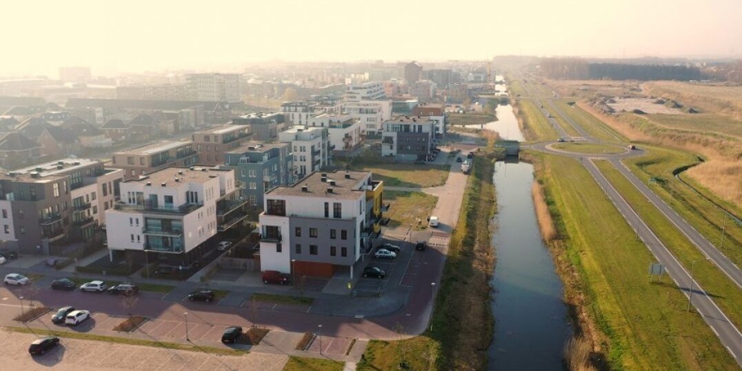 Hallo Almere hallo zonnige daken