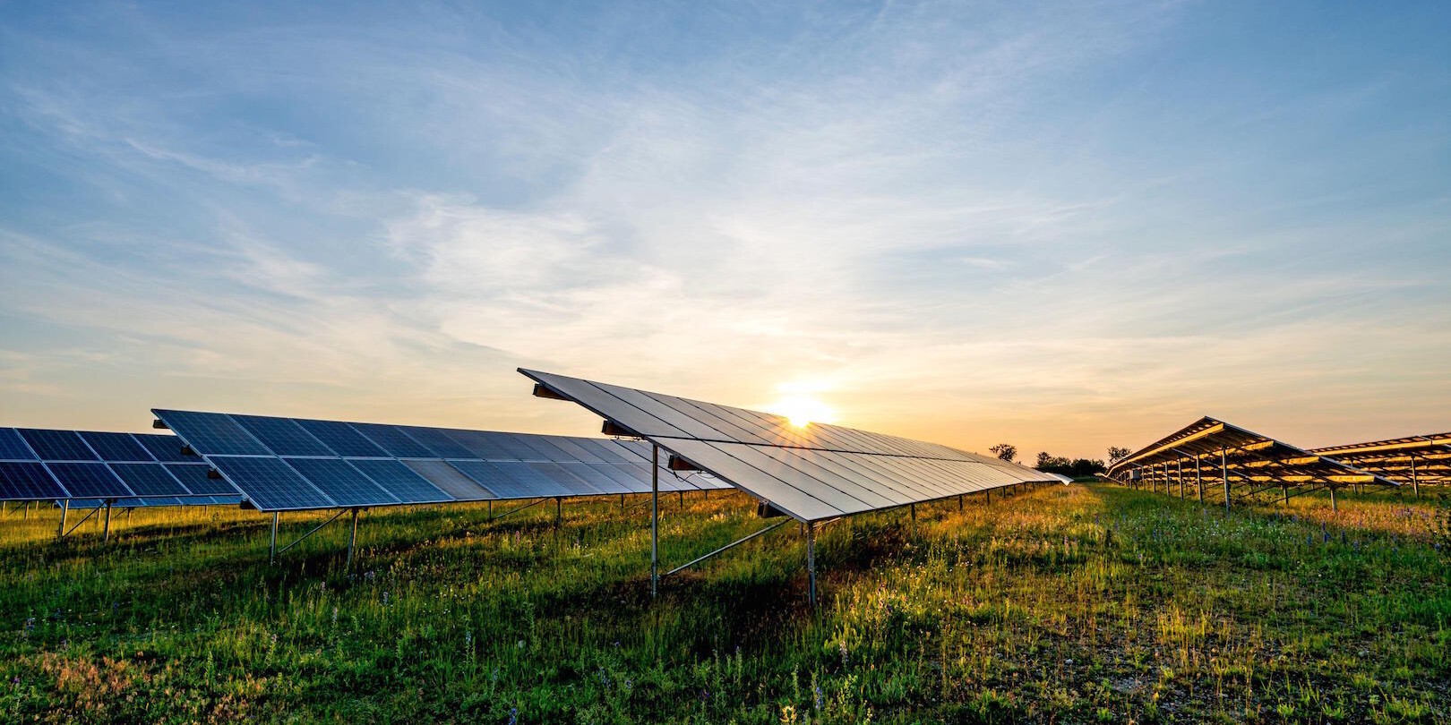 Zonnepanelen en zon