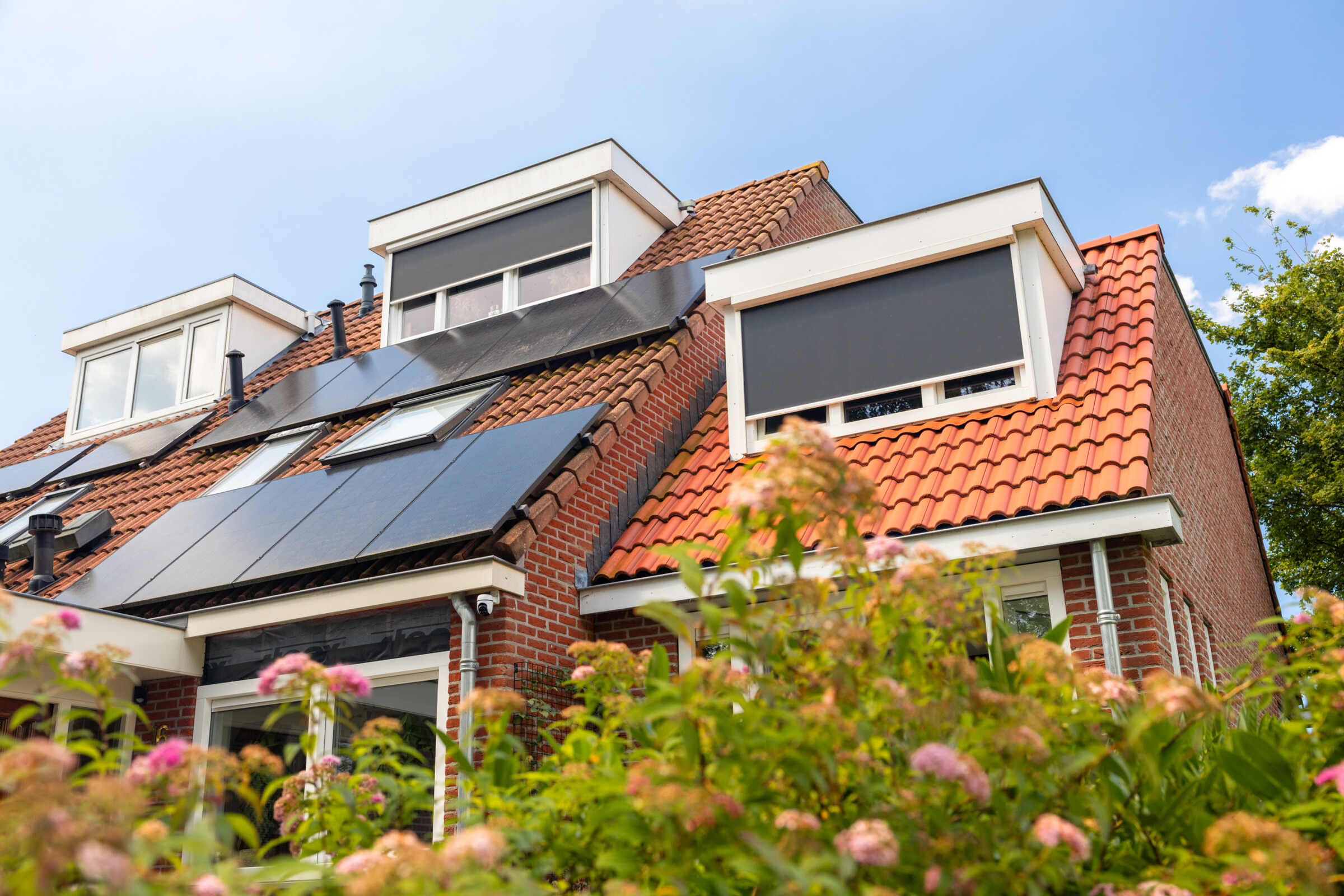 Zonnepanelen op dak 01 HalloStroom